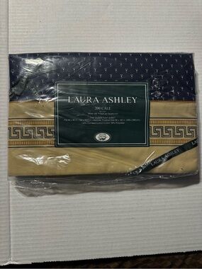 VTG Laura Ashley Queen Flat Sheet